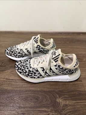 Adidas Women’s Black & Cream Pattern Knit Sneakers